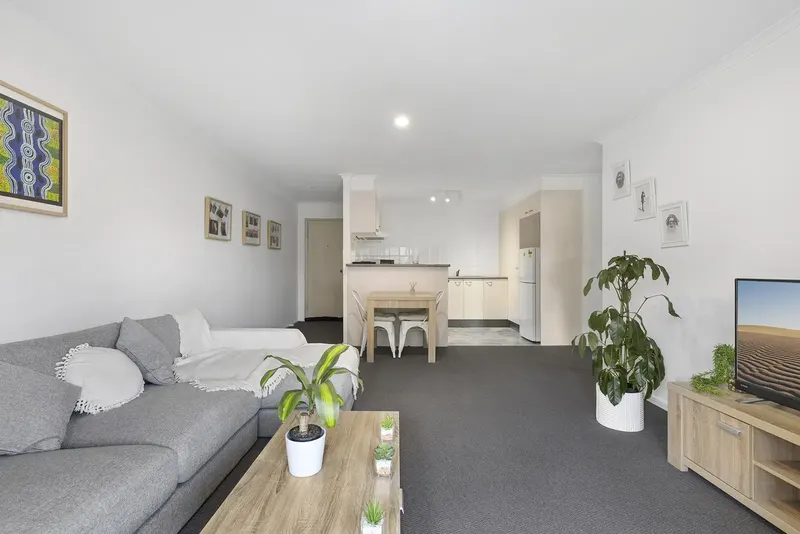 97/10 Eyre Street, Griffith, photo 3