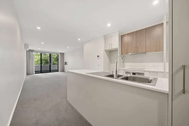 2/109 Canberra Avenue, Griffith, photo 4