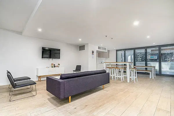 42/115 Canberra Avenue, Griffith, photo 11