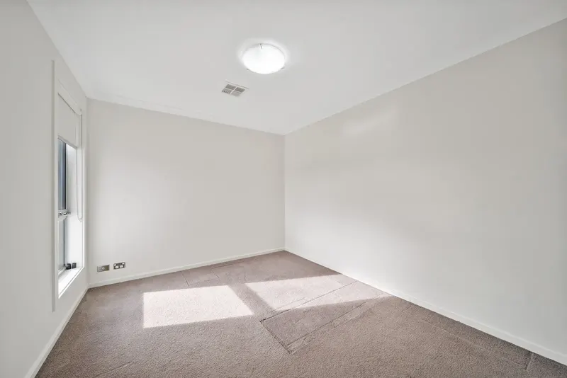 55 Langtree Crescent, Crace, photo 12