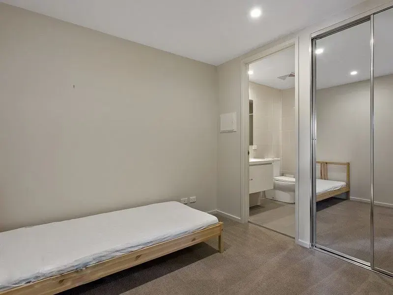 11/77 Leichhardt Street, Kingston, photo 8