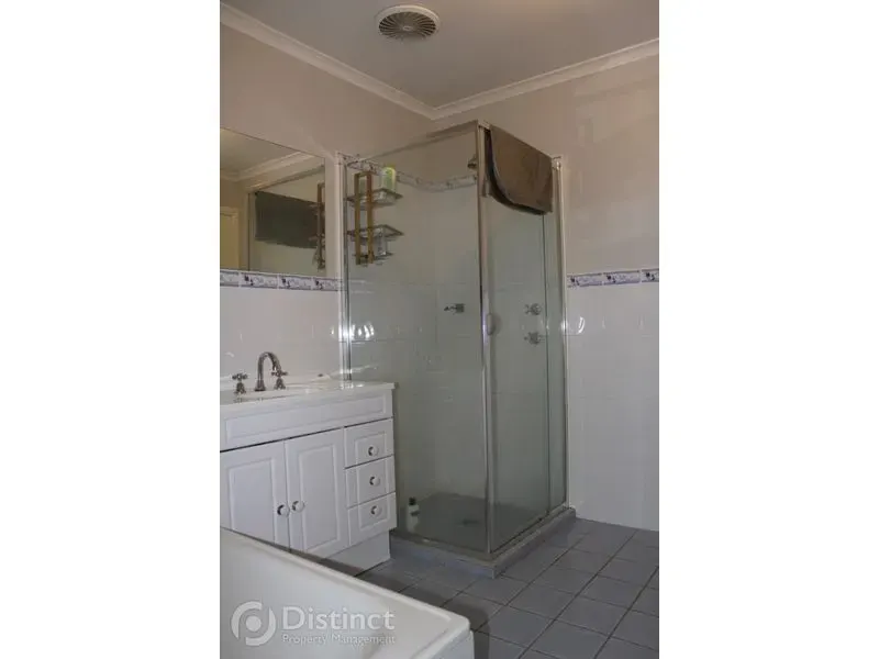 10/2 Yule Street, Amaroo, photo 8