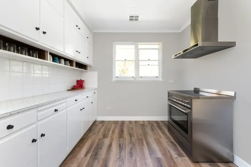 52 Caley Crescent, Narrabundah ACT 2604, photo 9