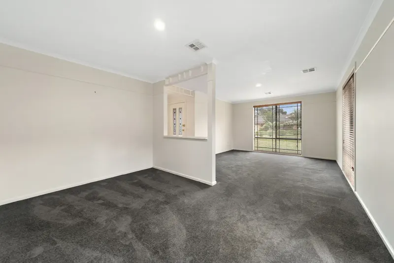 33 Dobell Circuit, Conder, photo 2