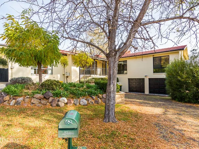 2 Adam Place, Farrer, photo 1