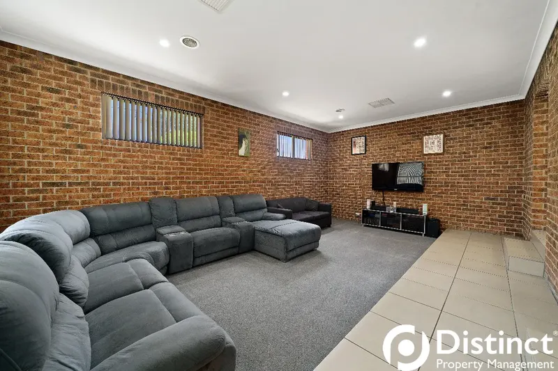 56 Vanzetti Crescent, Kambah, photo 9