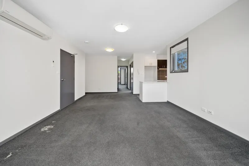 37/41 Clare Burton Crescent, Franklin, photo 2