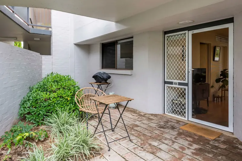 106/10 Currie Crescent, Griffith, photo 12