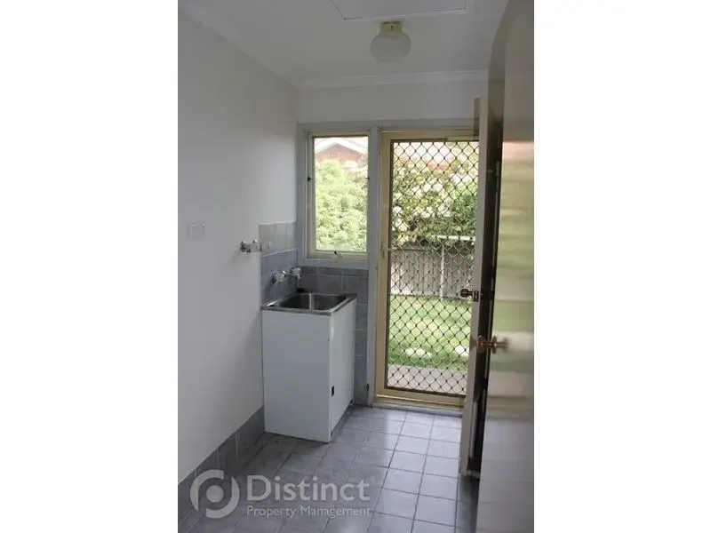 16 Marungul Avenue, Ngunnawal, photo 8