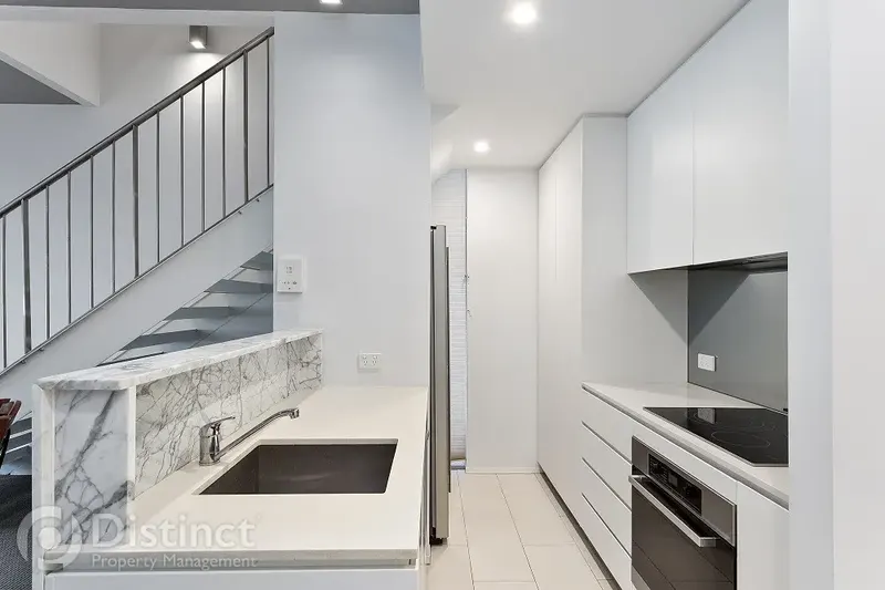 1/5 Burbury Close, Barton, photo 3