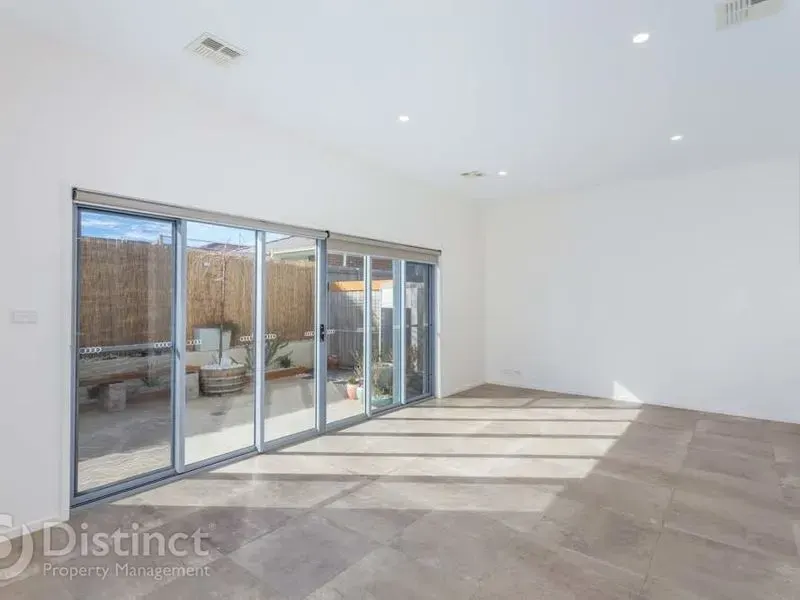 44 Gudamang Street, Ngunnawal, photo 5