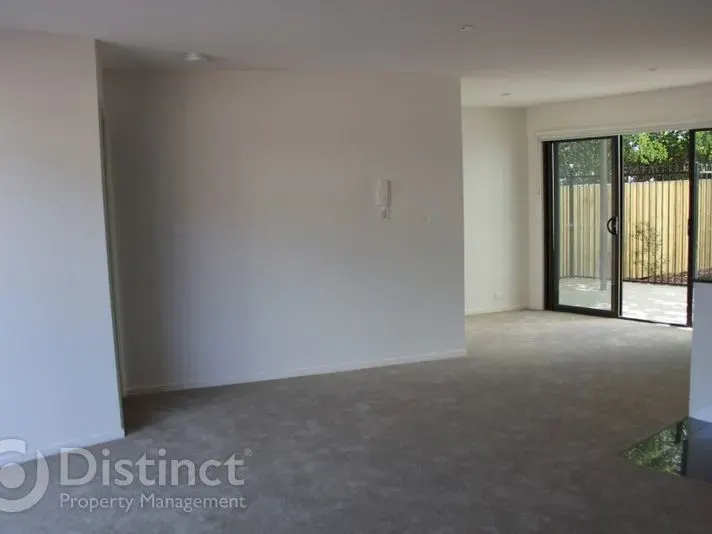 32/39 Jerrabomberra Avenue, Narrabundah, photo 4