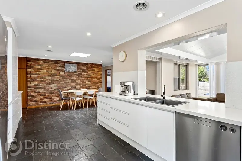 10 Rose Scott Circuit, Chisholm, photo 3