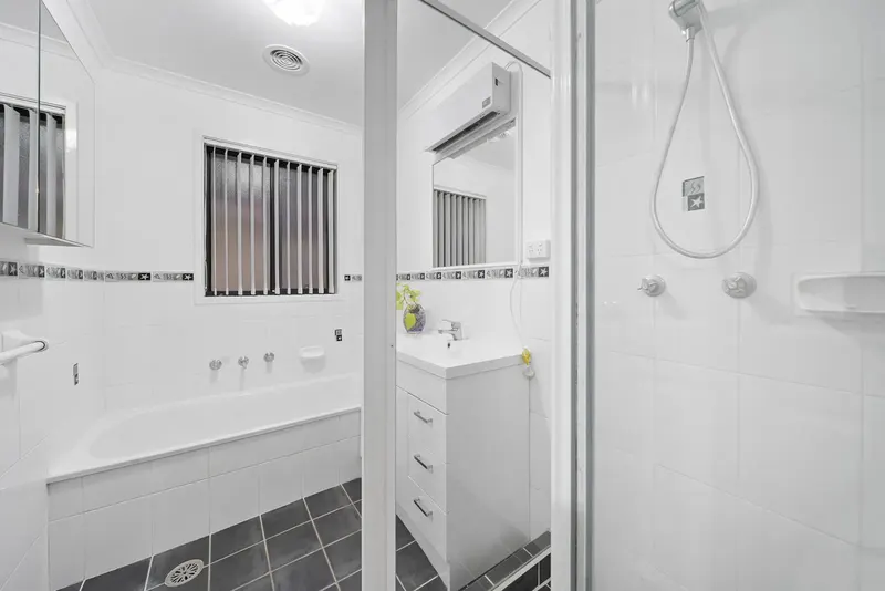 13 Diamond Street, Amaroo, photo 18