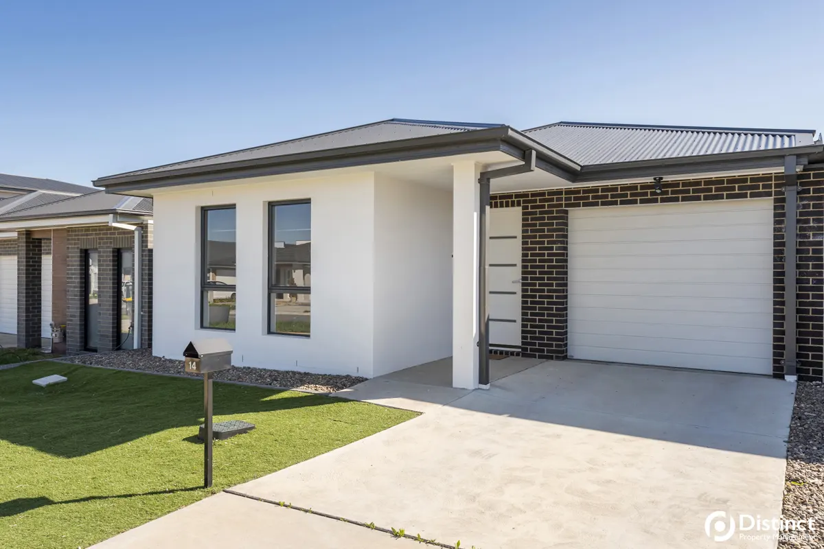 14 Galaxias Street, Throsby, photo 1