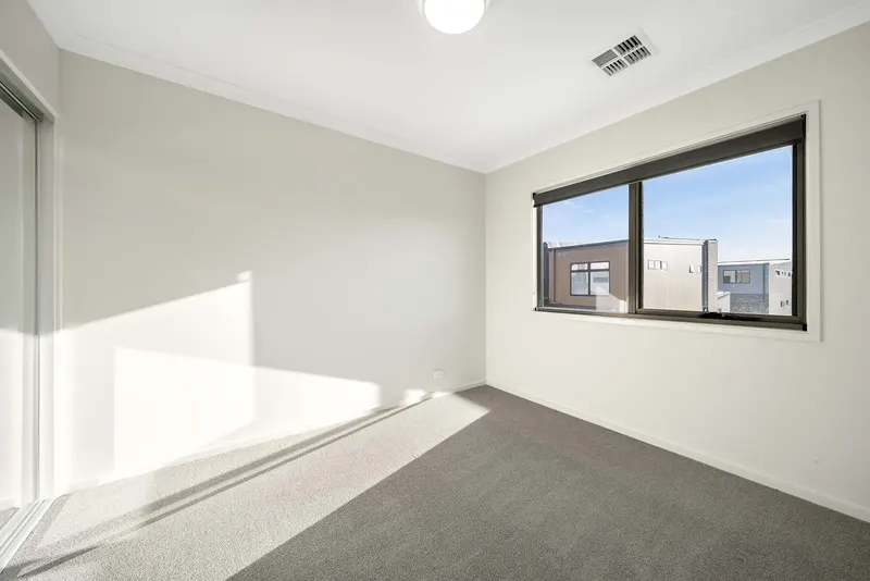 70/4 Pearlman Street, Coombs, photo 16
