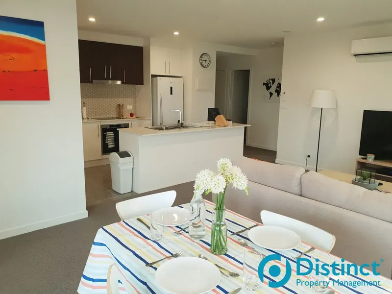 35/120 John Gorton Drive, Coombs, photo 2