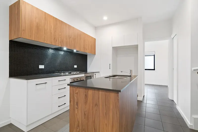 93/1 Rowland Rees Crescent, Greenway, photo 6