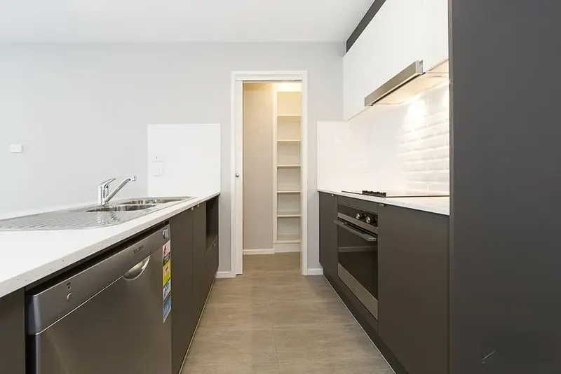 167/8 Limburg Way, Greenway, photo 3
