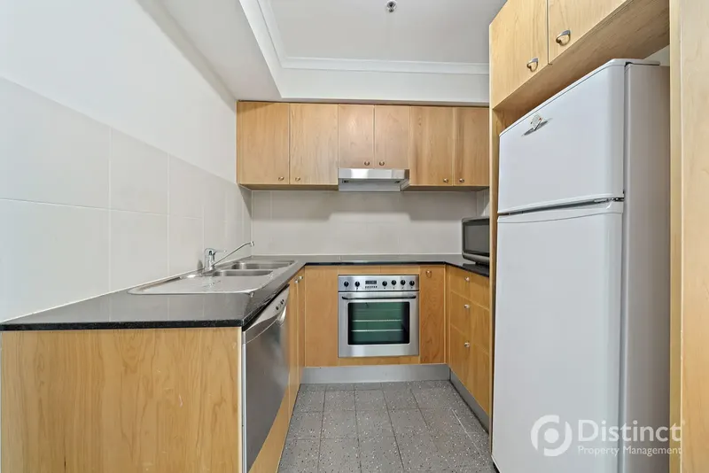 608/2 Akuna Street, City, photo 5