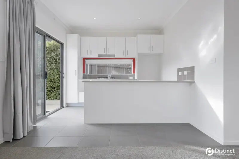 42 Manning Clark Crescent, Franklin, photo 3