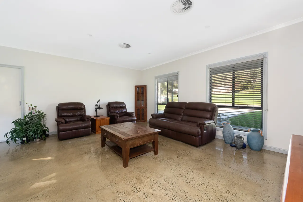 115 Foxlow Street, Captains Flat, photo 1