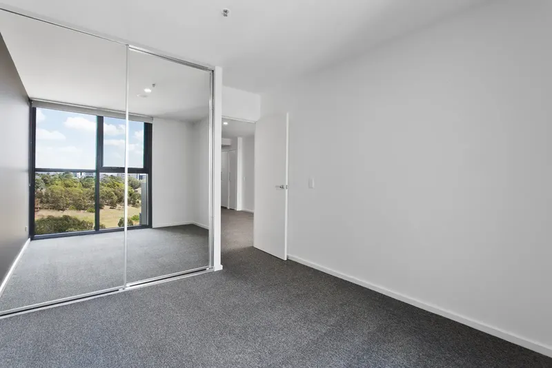 1110/120 Eastern Valley Way, Belconnen, photo 5