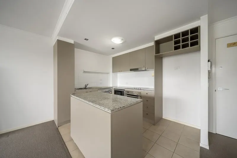 910/17 Dooring Street, Braddon, photo 3