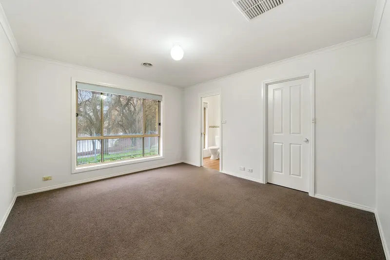 25 Bayside Court, Jerrabomberra NSW 2619, photo 7