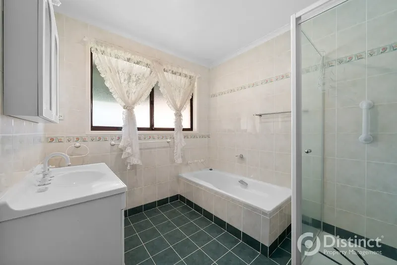 33 Baskerville Street, Chisholm, photo 11