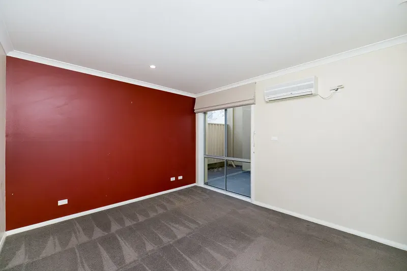2/67 Torrens Street, Braddon, photo 3