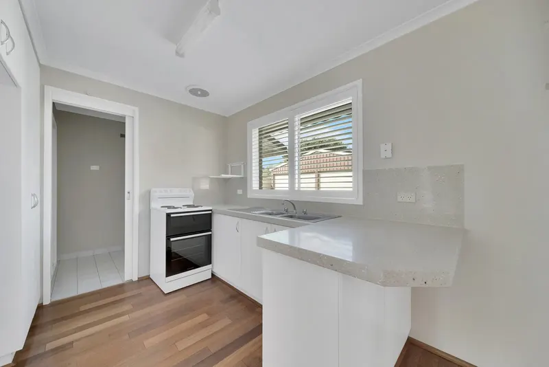 12 Midge Street, Gordon, photo 3