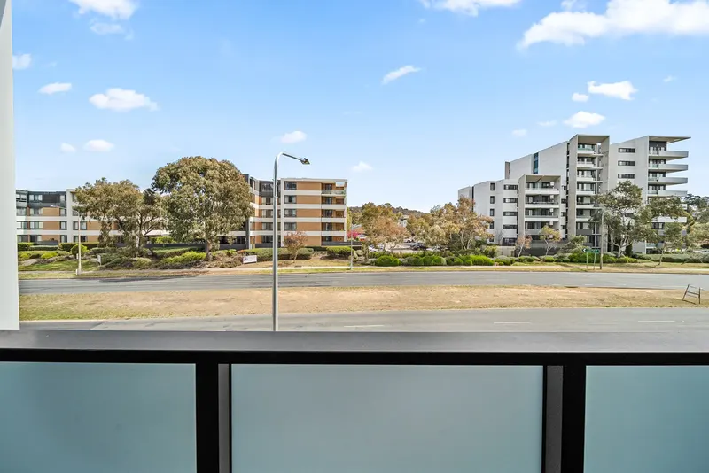 203/220 Melrose Drive, Phillip, photo 11
