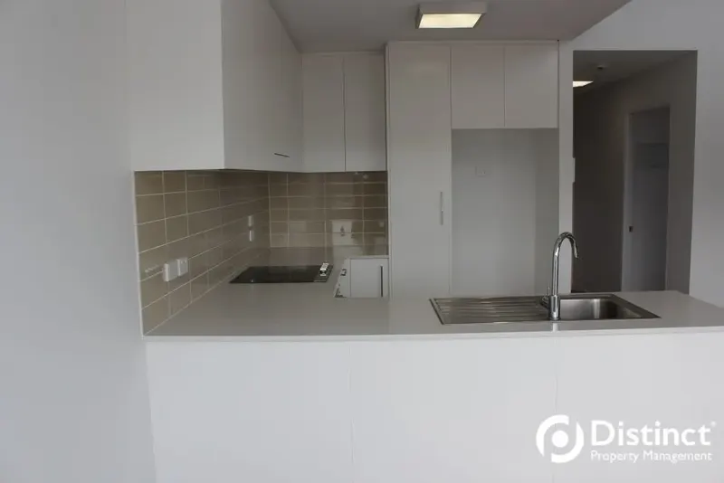141/116 Easty Street, Phillip, photo 2