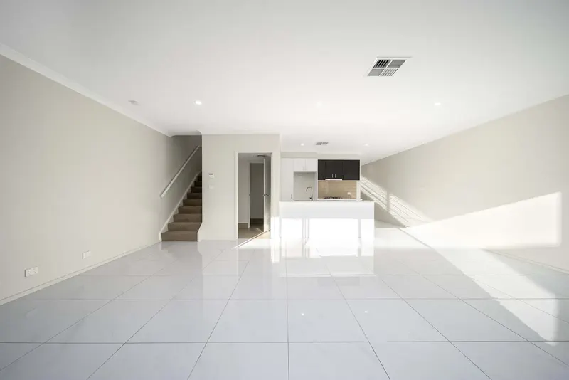 70/4 Pearlman Street, Coombs, photo 6