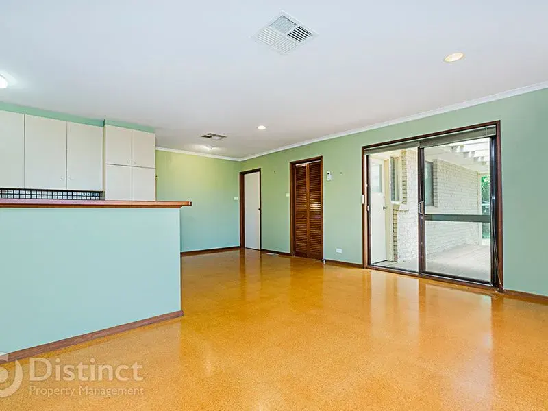 14 Shumack Street, Weetangera, photo 3