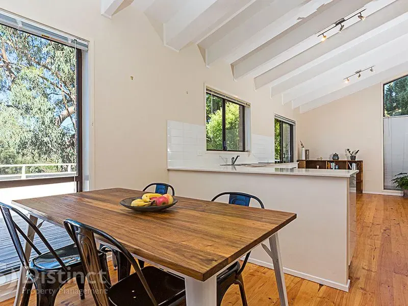 220 Bugden Avenue, Fadden, photo 3