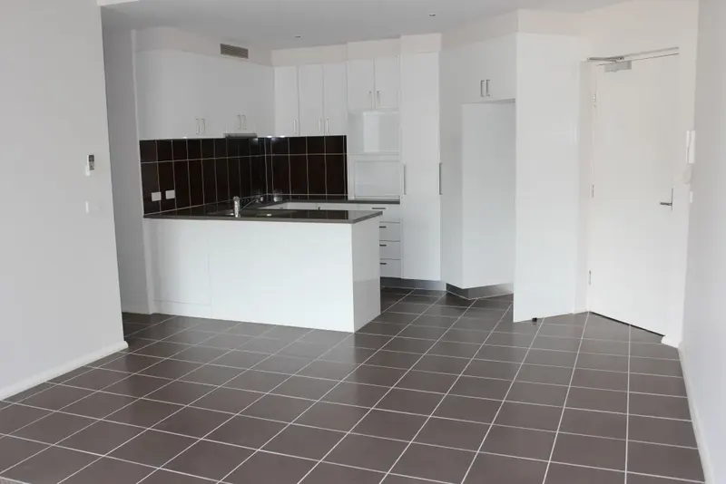 8/18 De Burgh Street, Lyneham, photo 2
