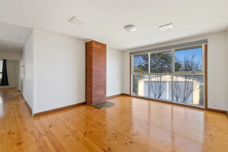 8 Hurley Street, Mawson, photo 2