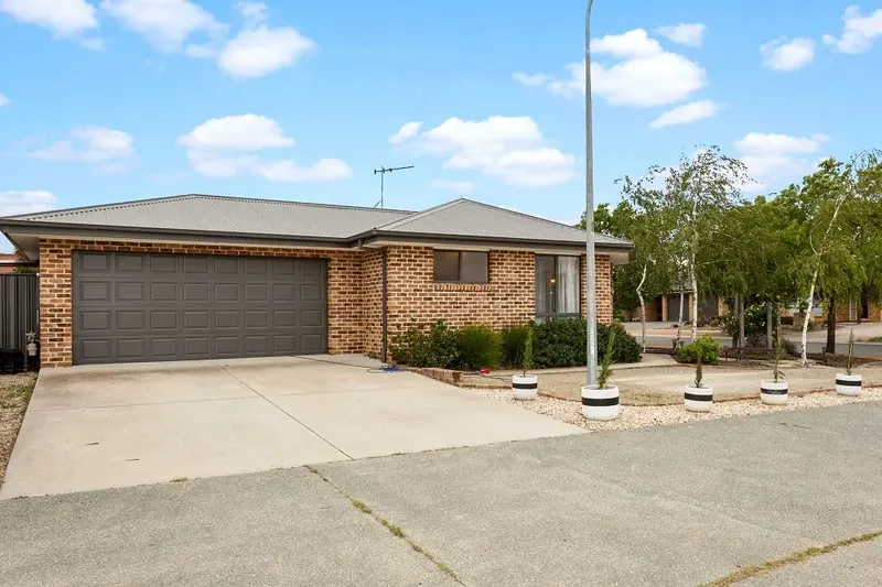 18 Hanrahan Crescent, Dunlop, photo 17