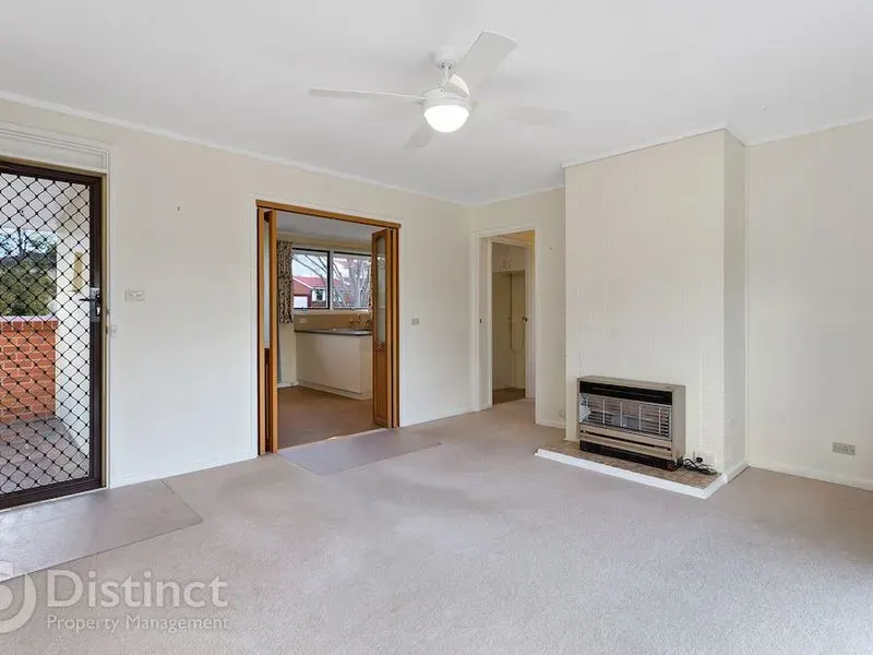 10 Bendigo Street, Fisher, photo 4