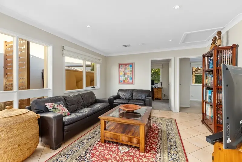 58 Carstensz Street, Griffith, photo 14