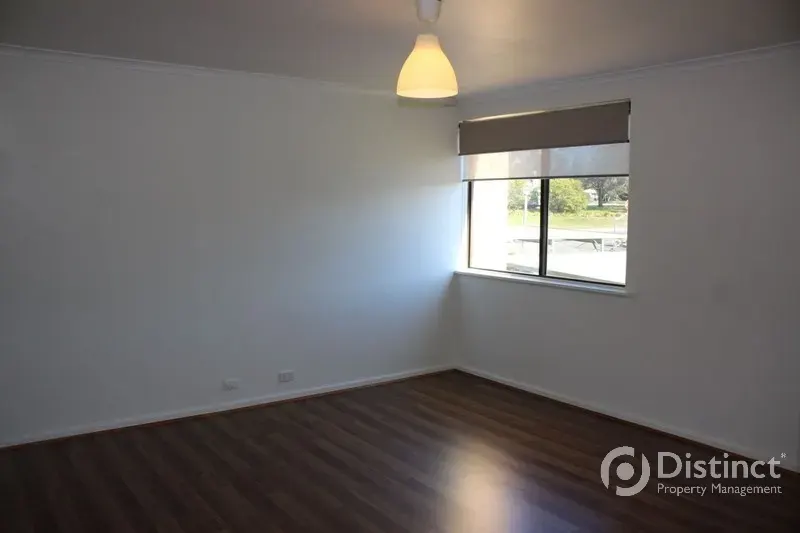 3/4 Walsh Place, Curtin, photo 4