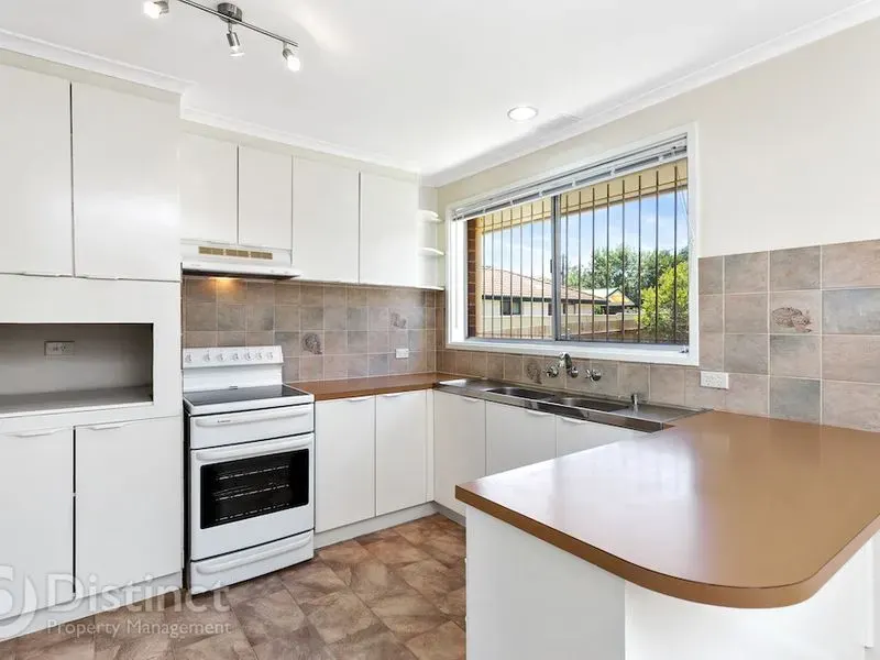 87 Summerland Circuit, Kambah, photo 5