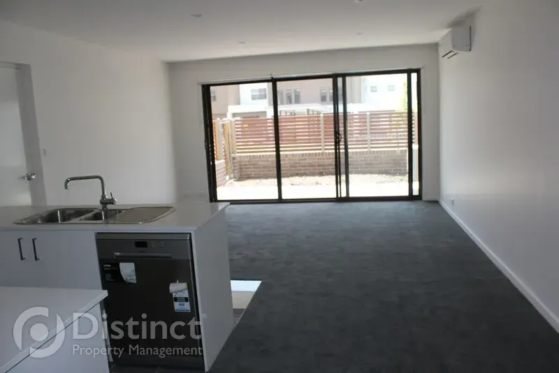 24/39 Jerrabomberra Avenue, Narrabundah, photo 7