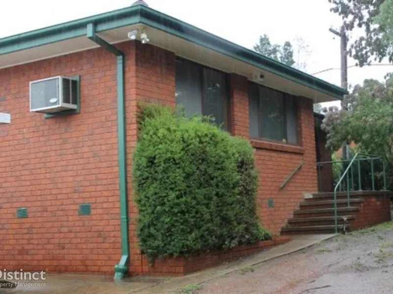 76 Chuculba Crescent, Giralang, photo 1
