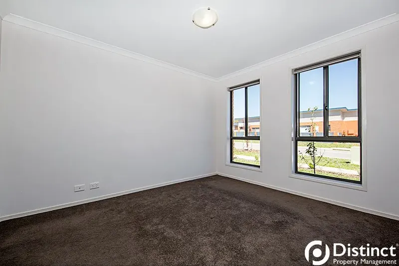 56 Burrumarra Avenue, Ngunnawal, photo 5
