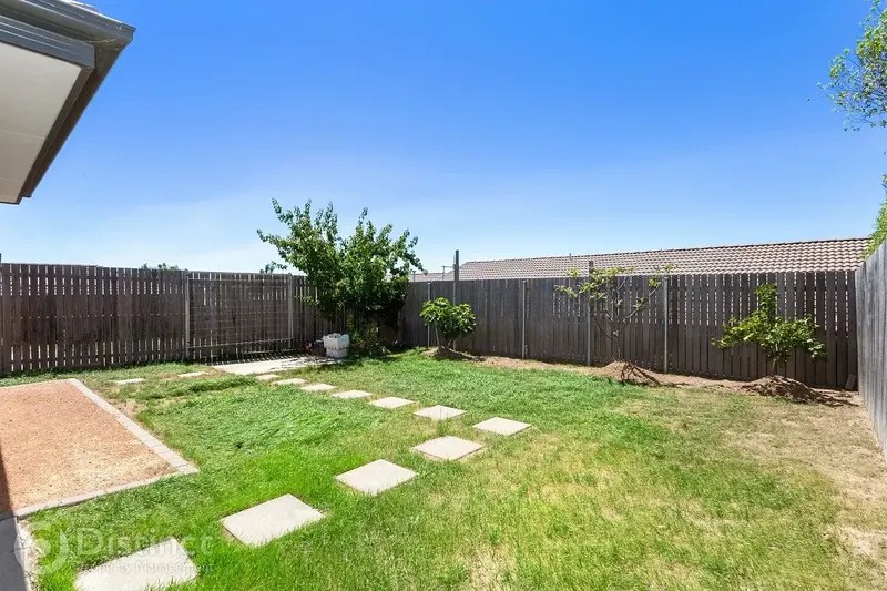 28 John Holt Street, Macgregor, photo 14