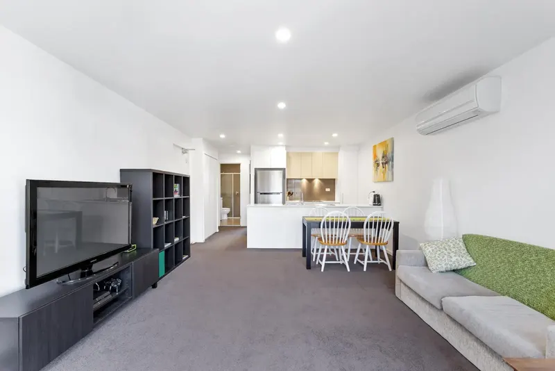 15/4 Sapling Street, Harrison, photo 2