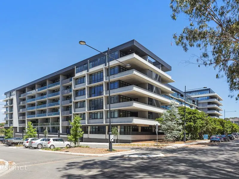 526/20 Anzac Park, Campbell, photo 1